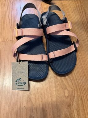 Chaco Women's Low Down Sandal apricot and lilac Sz 8 NWT